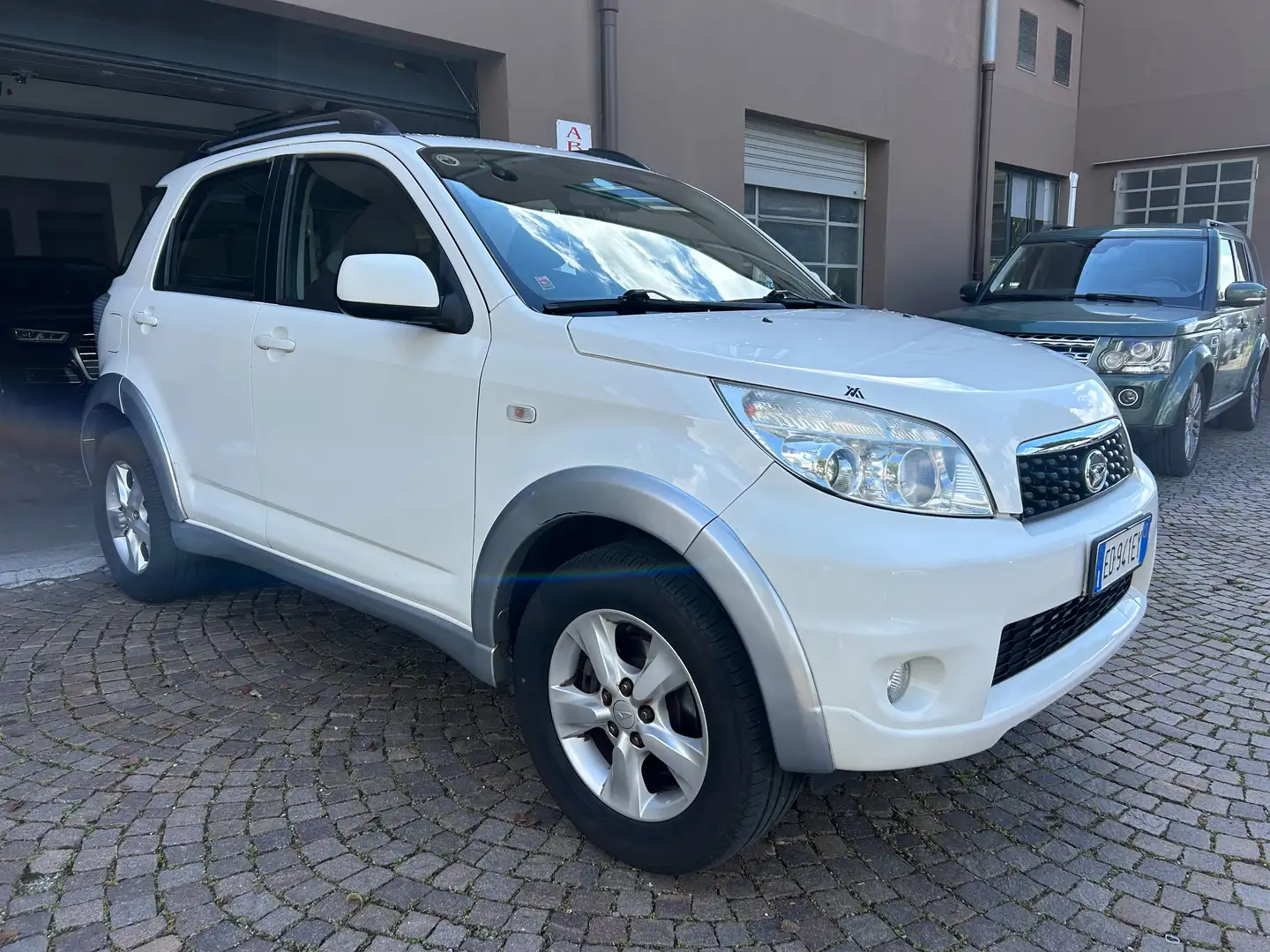 Daihatsu Terios Terios 1.5 Be Easy Bianco - 2