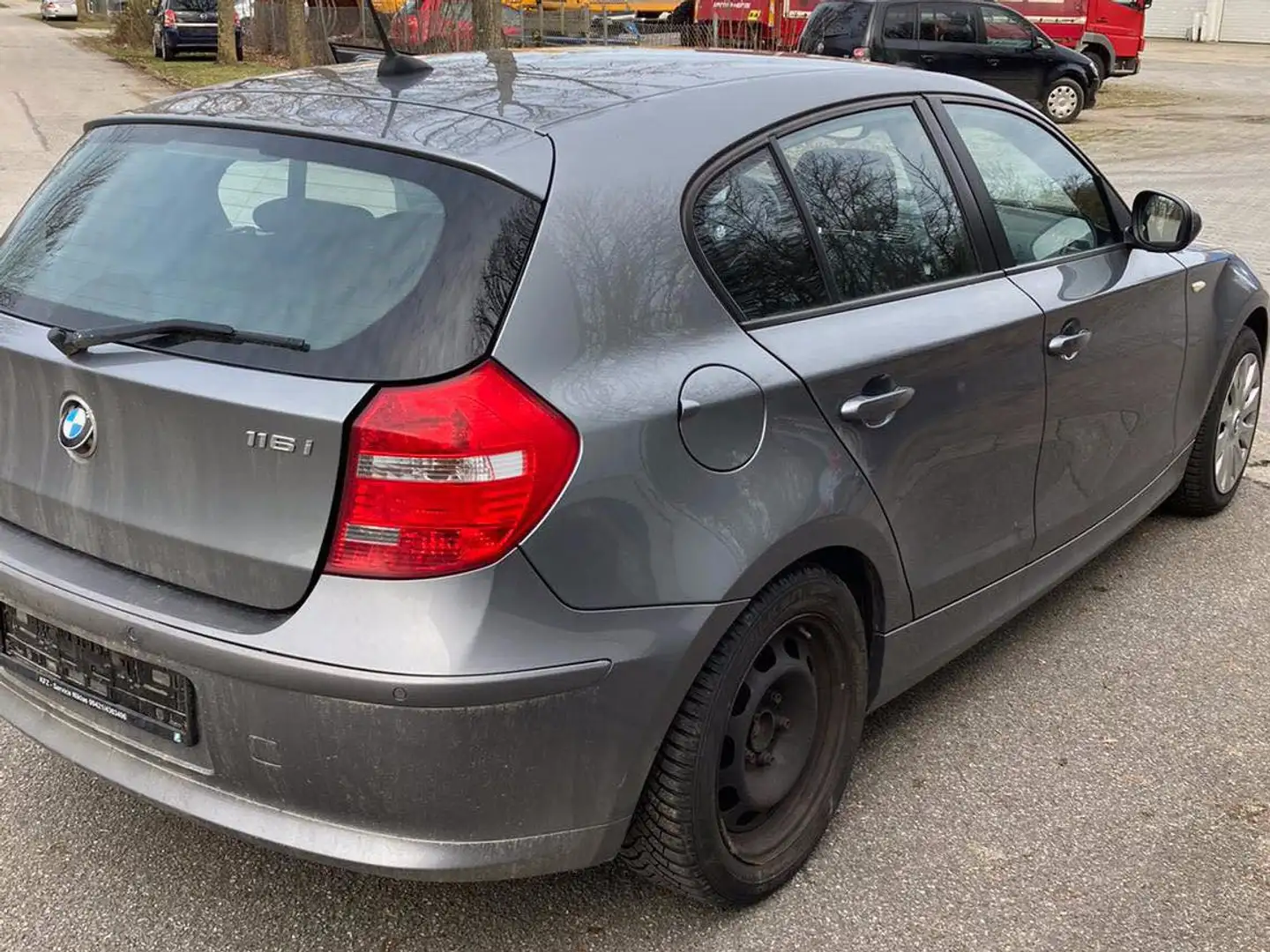 BMW 116 116i Grau - 2