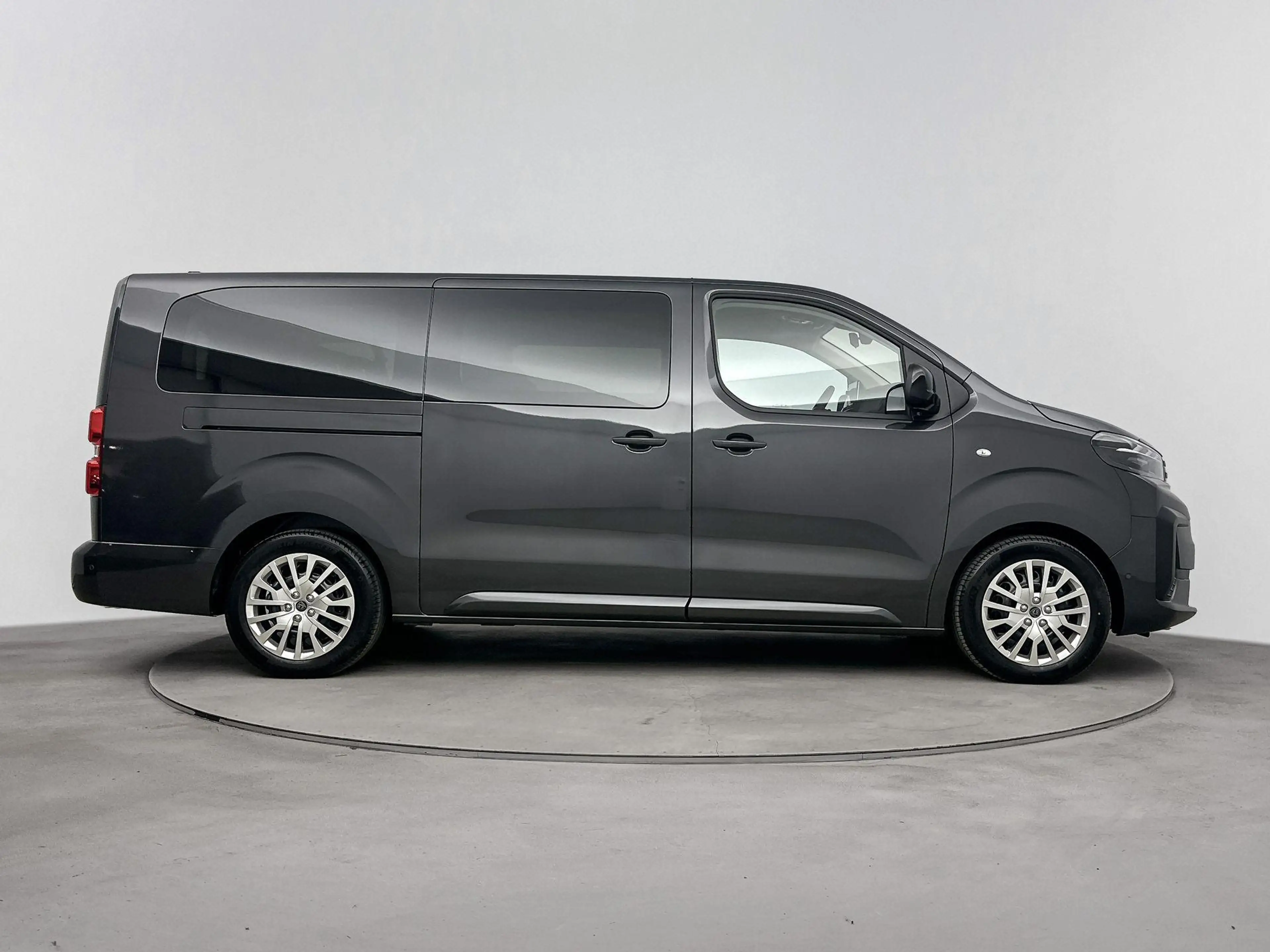 Peugeot e-Traveller 75 kWh | Demo | 8 Personen | Navigatie | Camera | — photo 12