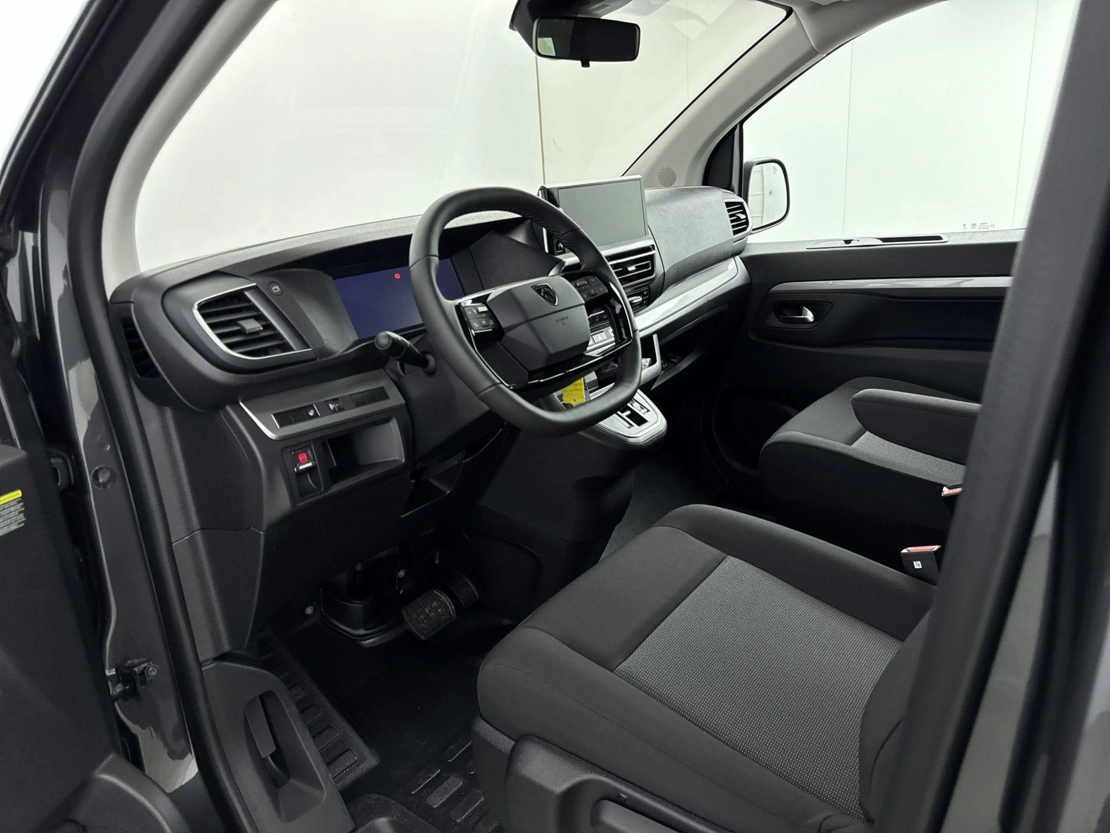 Peugeot e-Traveller 75 kWh | Demo | 8 Personen | Navigatie | Camera | — photo 13