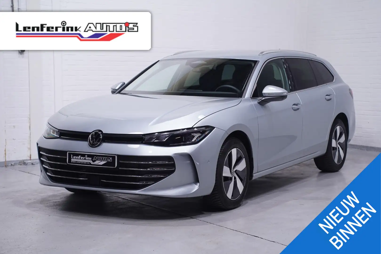 Volkswagen Passat Variant 1.5 eTSI 150 pk Aut. Business Camera Trekhaak Mass Zilver - 1
