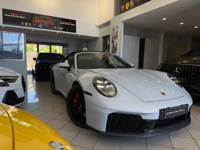 Porsche 992