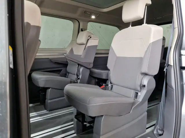 Volkswagen T7 Multivan VW T7 Multivan Edition ÜH eHybrid 180 kW 4M Ansicht 12