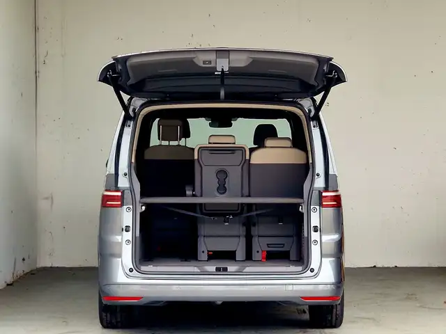 Volkswagen T7 Multivan VW T7 Multivan Edition ÜH eHybrid 180 kW 4M Ansicht 8