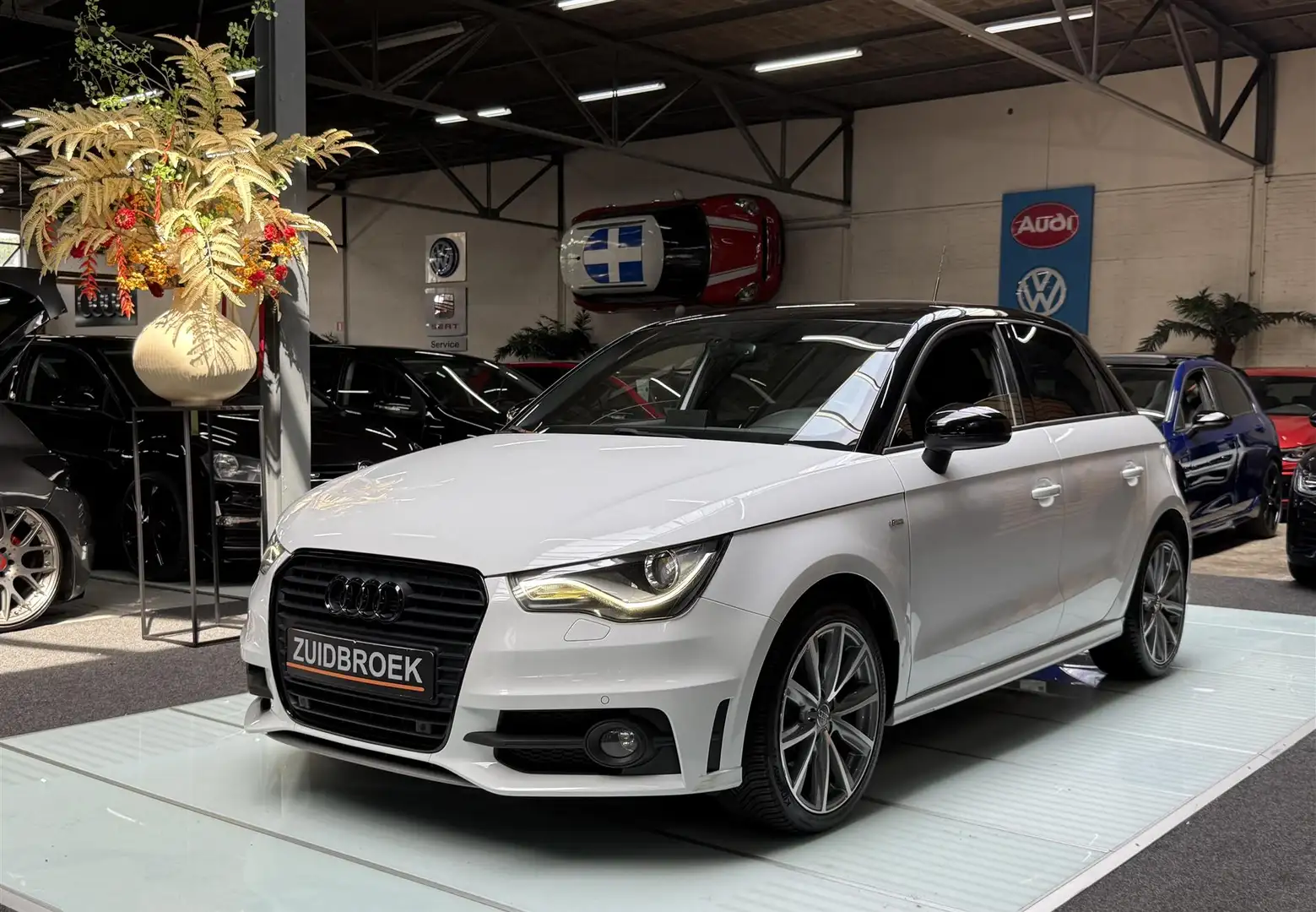 Audi A1 1.4 TFSI 122PK S-Line Xenon Led Wit - 1