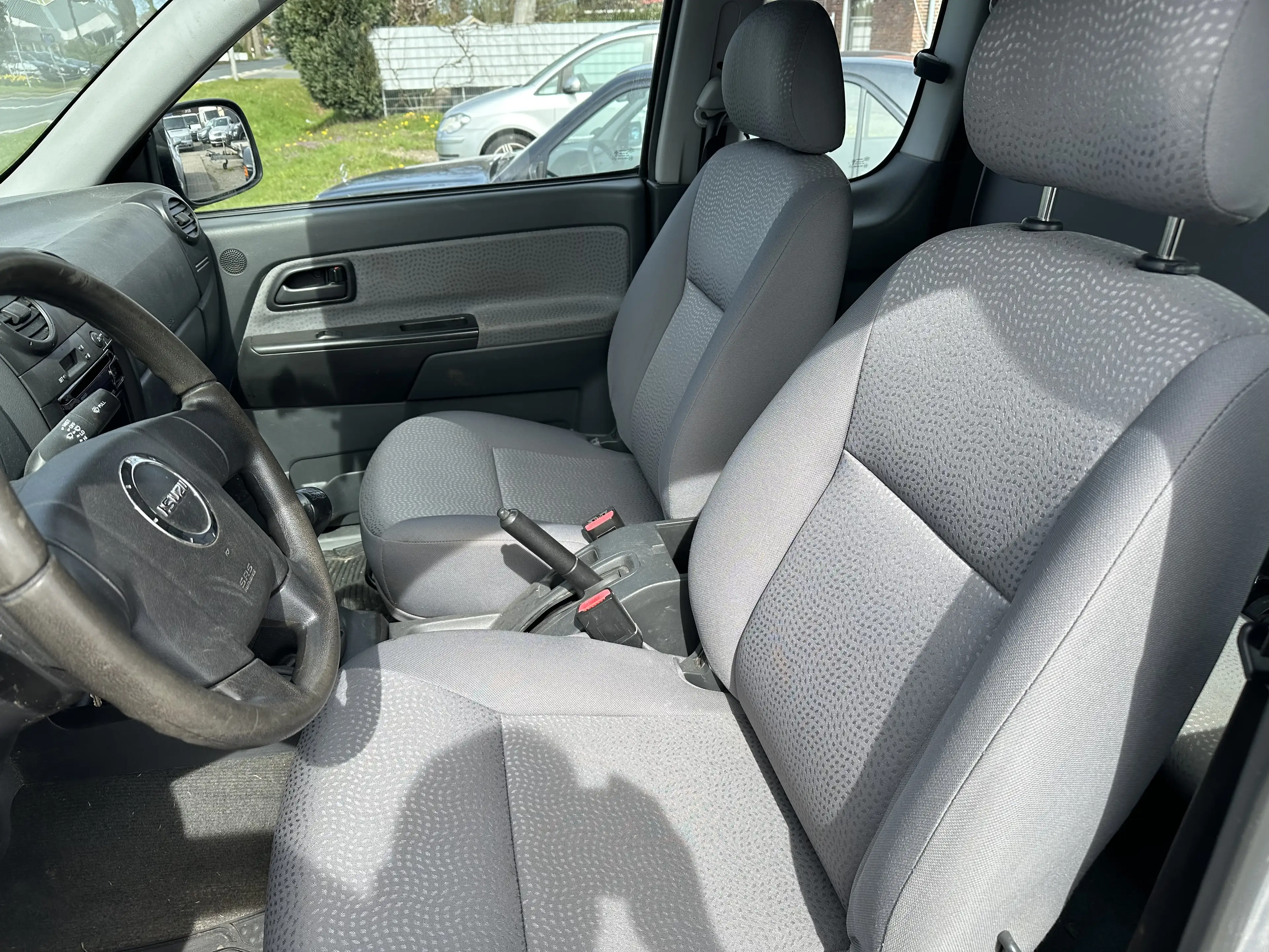 Isuzu D-Max D-Max 4x4 Space Cab Basic — photo 11