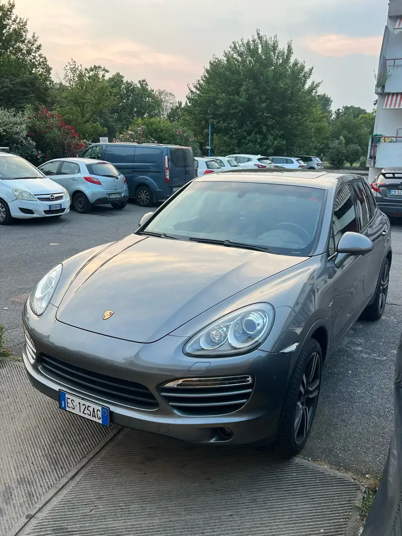 Porsche Cayenne 3.0 V6 tdi 245cv tiptronic Grigio - 2