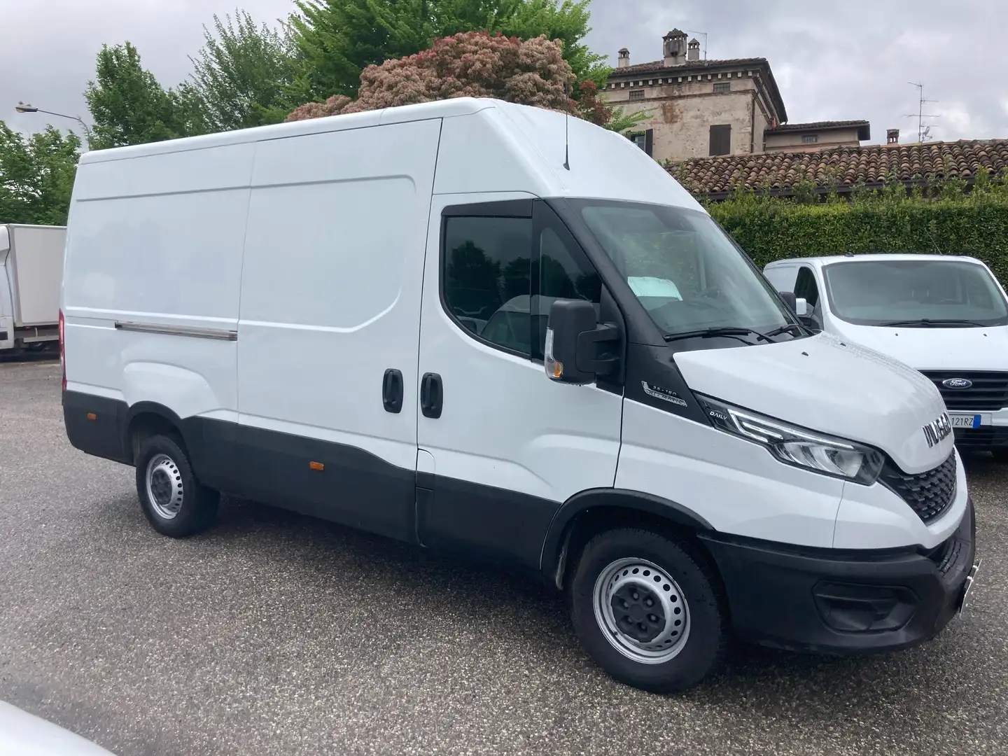 Iveco Daily 35 S 160 - HI - MATIC Blanco - 2