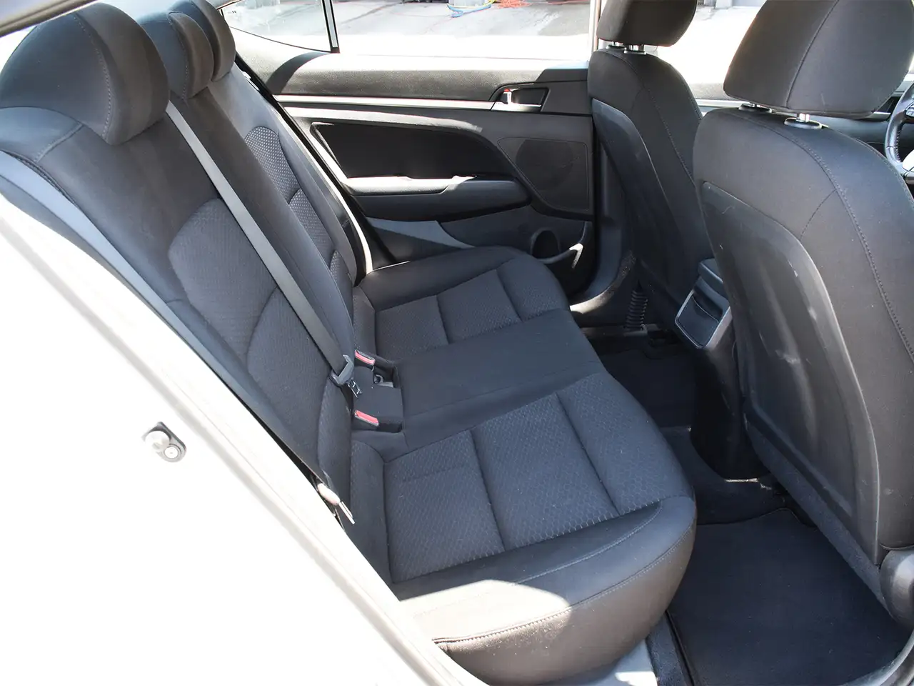 Hyundai ELANTRA снимка Hyundai ELANTRA