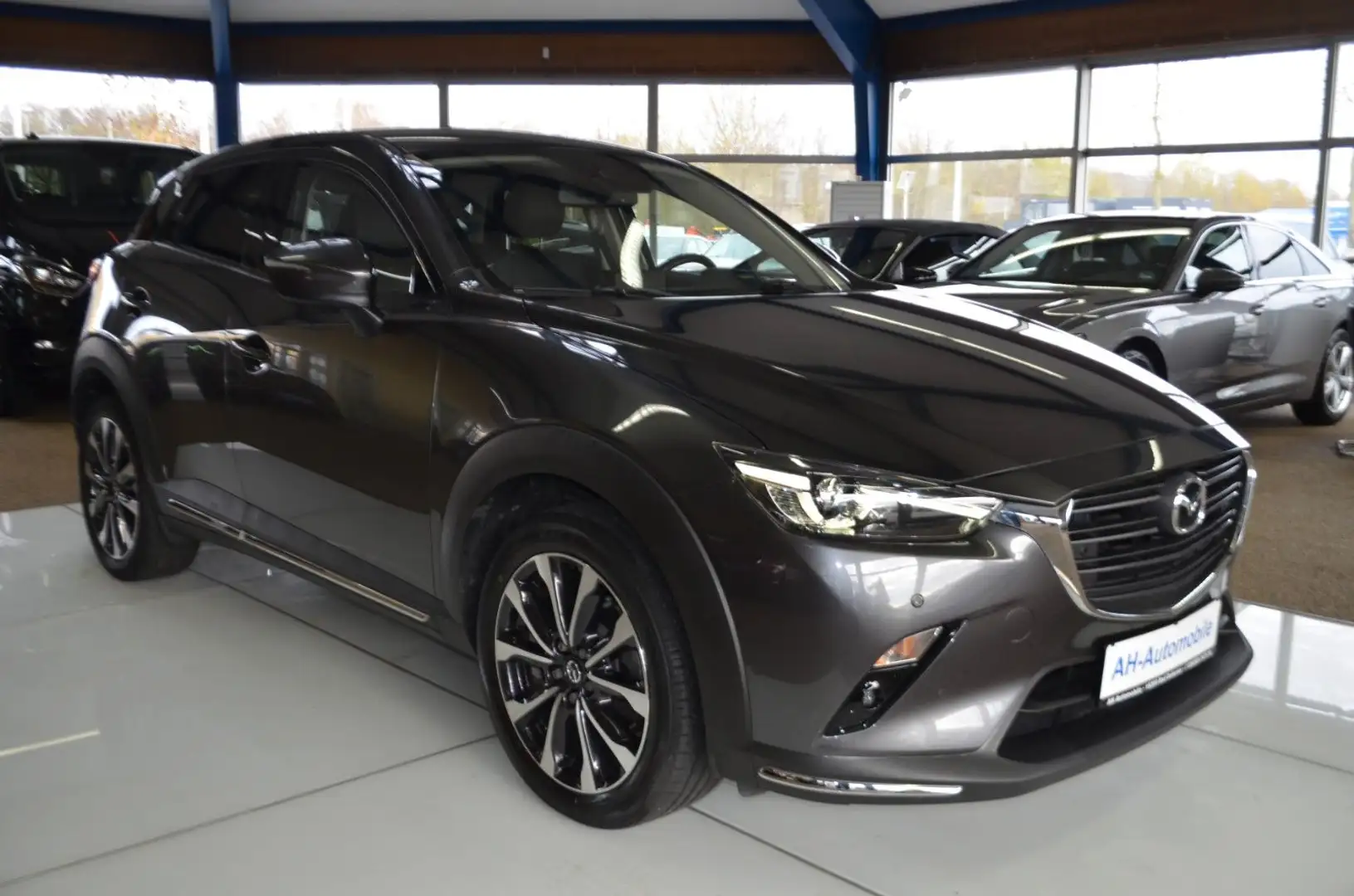 Mazda CX-3 Sports-Line XENON / NAVI / LEDER / R-KAM Grau - 2