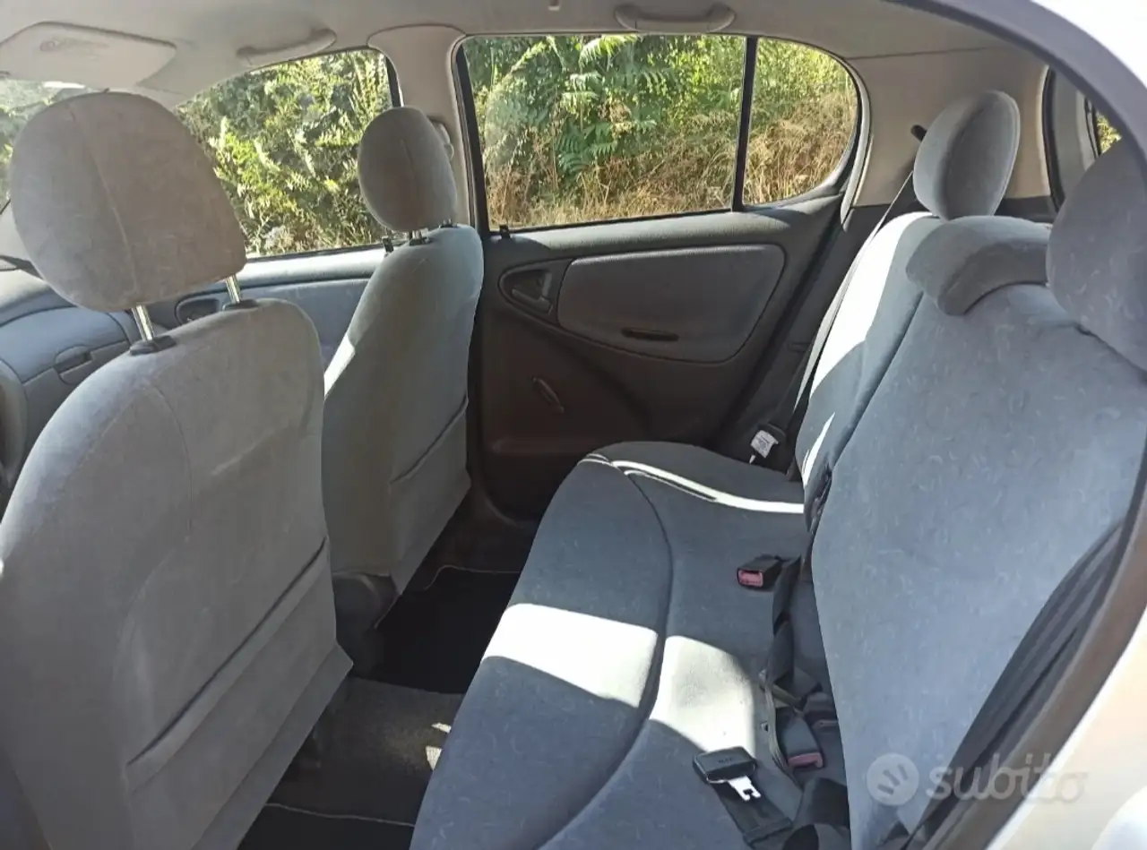 Toyota Yaris 5p 1.0 Sol, foto 5