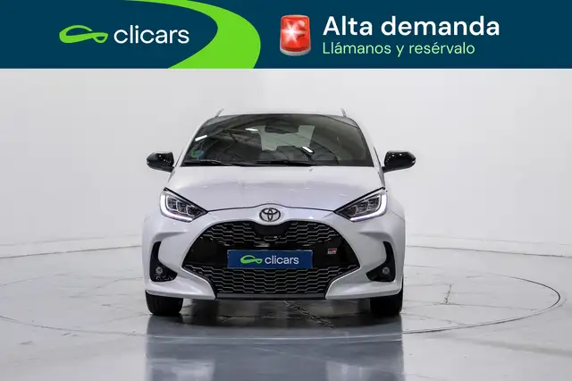 Toyota Yaris view 2