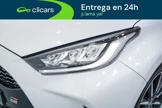 Toyota Yaris view 10