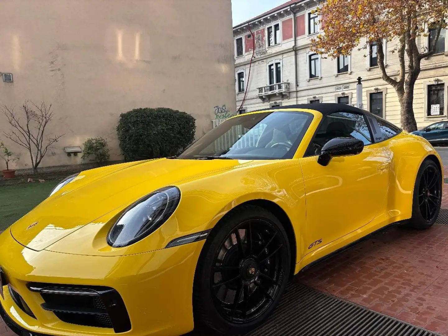 Porsche 992 911 Targa 3.0 4 GTS - garanzia - lift - pdcc Giallo - 1