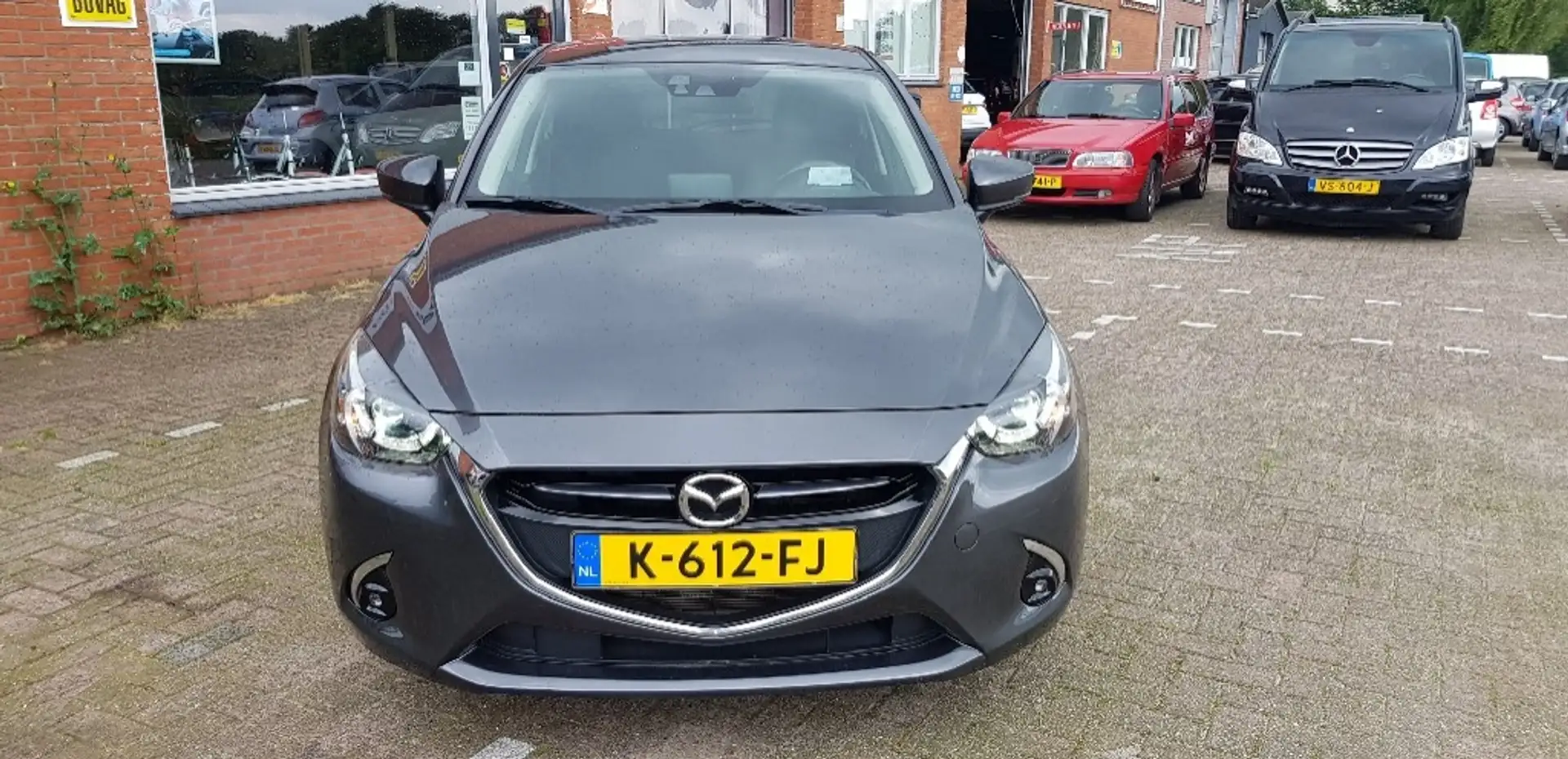 Mazda 2 1.5 Skyactiv-G GT-L. Gris - 2