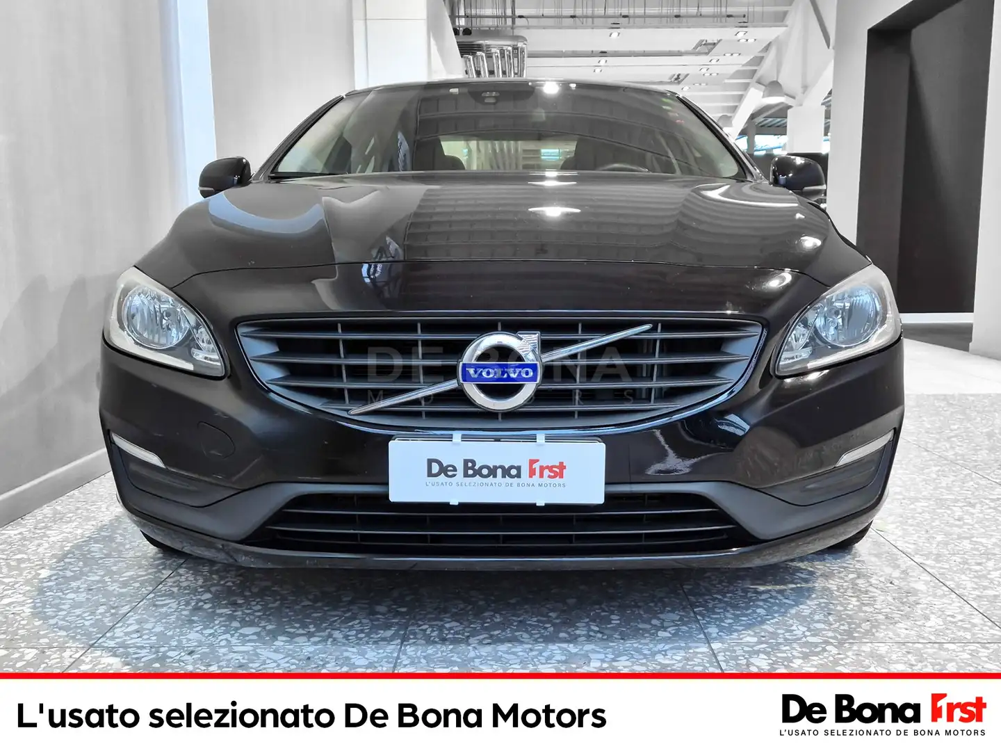 Volvo S60 2.0 d3 business geartronic Zwart - 2
