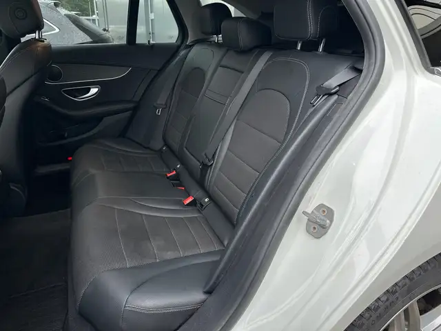 Mercedes-Benz C-Class view 11