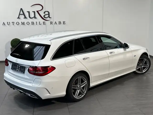 Mercedes-Benz C-Class view 5