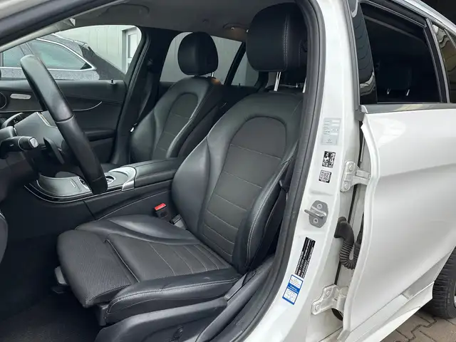 Mercedes-Benz 300 view 10