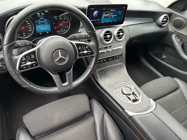 Mercedes-Benz 300 view 9