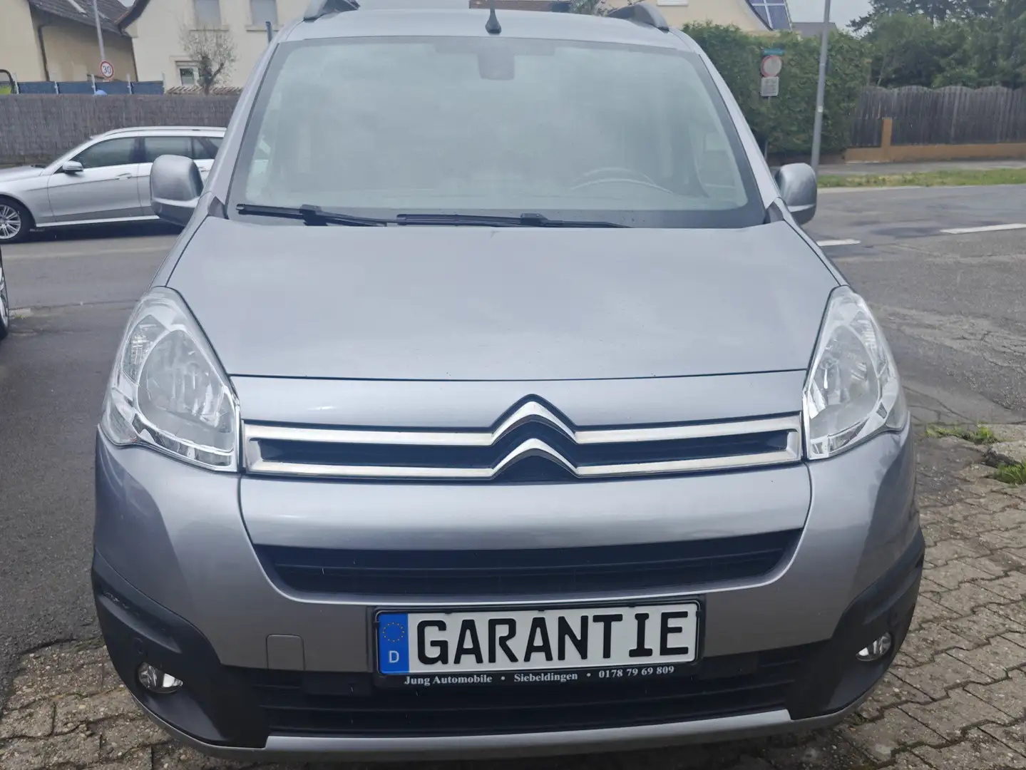 Citroen Berlingo Shine,HU/AU 02/27 KD Neu,Zahnriemen&WaPu09/22,AHK Grey - 2