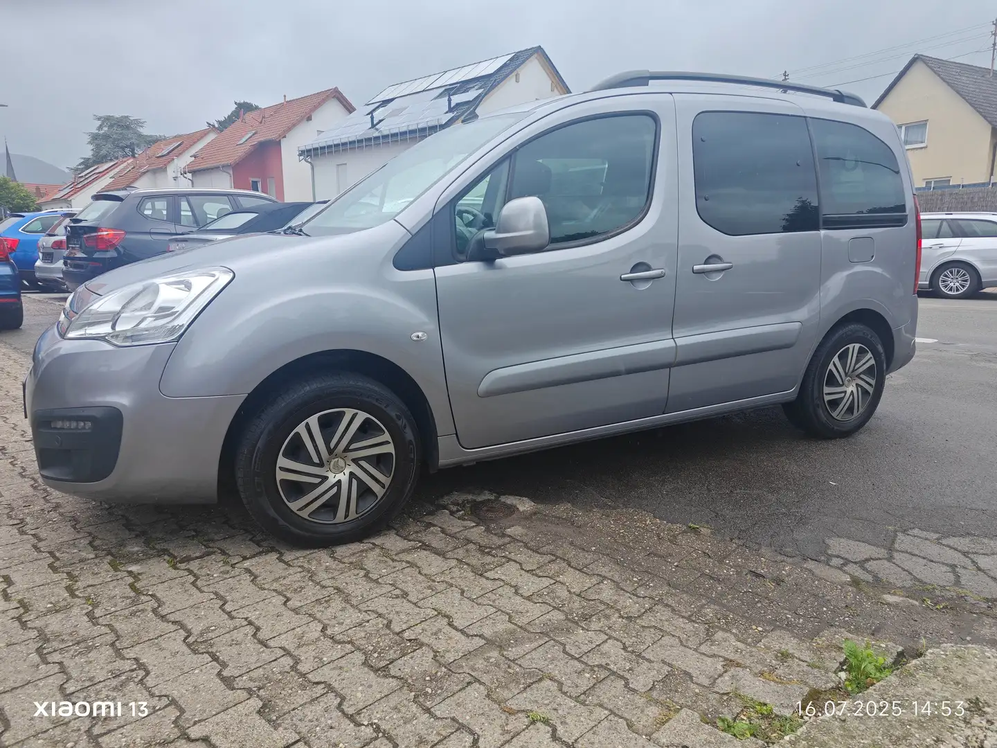 Citroen Berlingo Shine,HU/AU 02/27 KD Neu,Zahnriemen&WaPu09/22,AHK Grey - 1