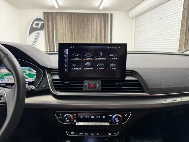 Audi Q5 view 14