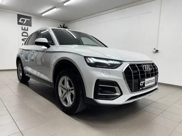 Audi Q5 view 5