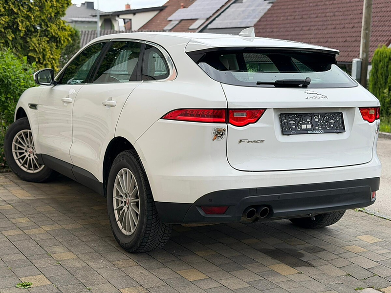 Jaguar F-Pace 20d AWD Prestige Aut. — photo 8
