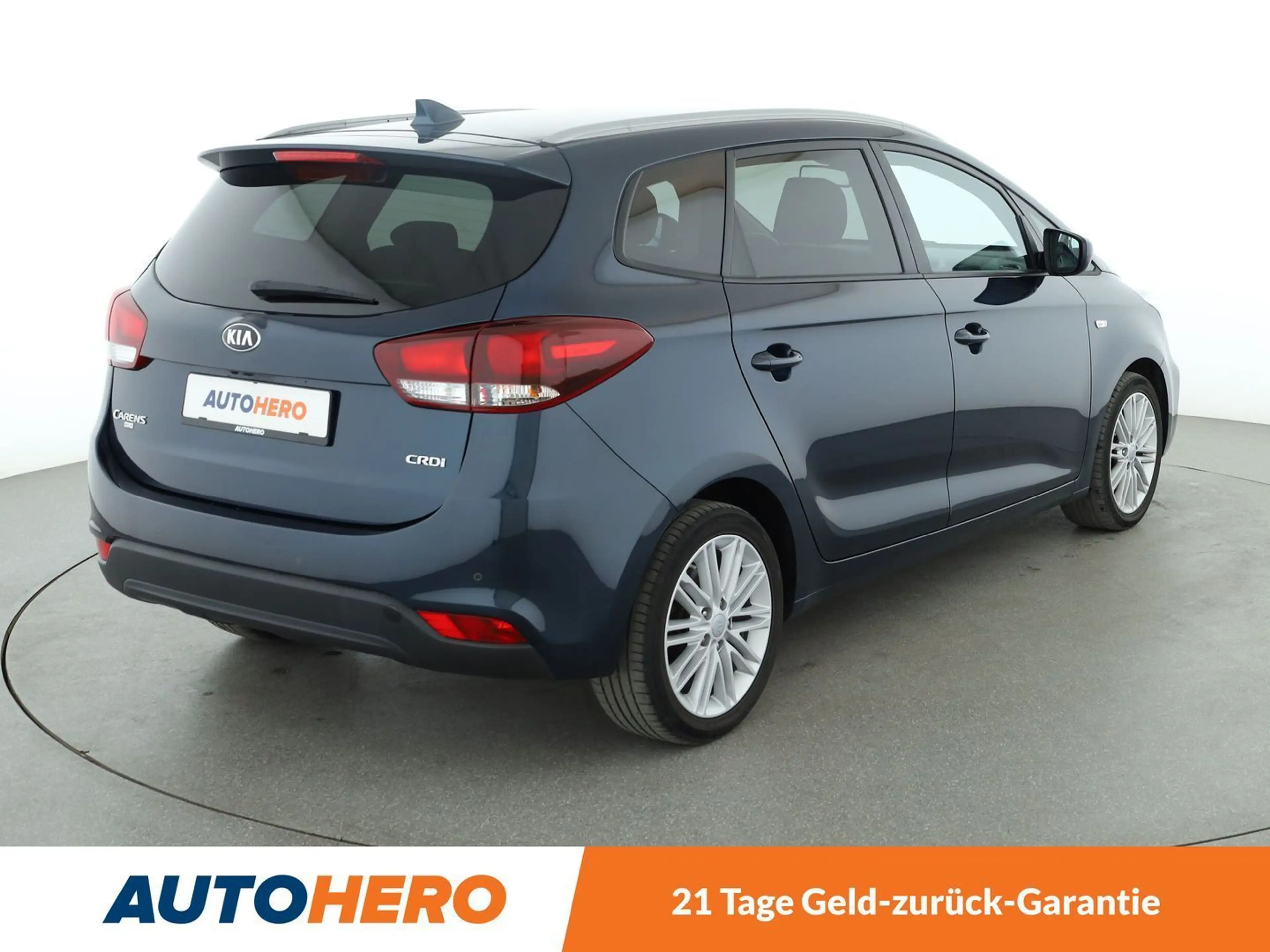 Kia Carens 1.7 CRDi Dream Team *NAVI*TEMPO*CAM*PDC*SHZ* — photo 6