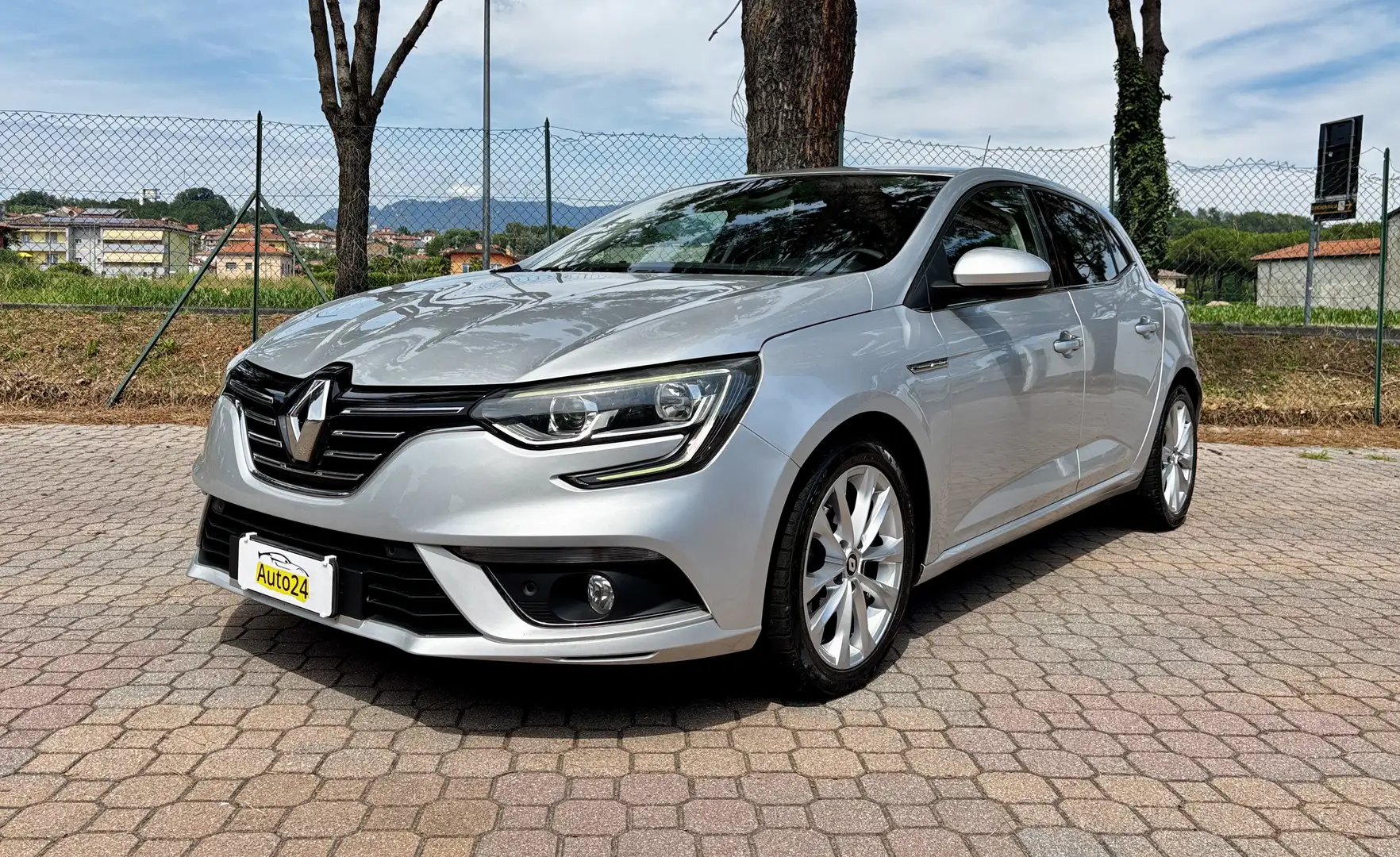 Renault Megane Megane IV 2016 1.5 dci energy Intens 110cv Argento - 1