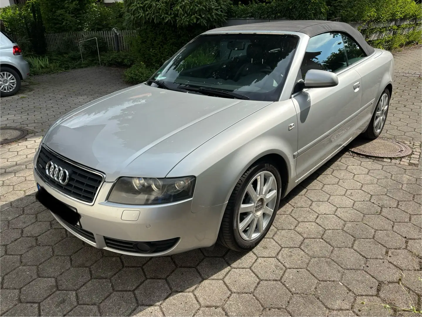 Audi A4 1.8 T quattro Grau - 2