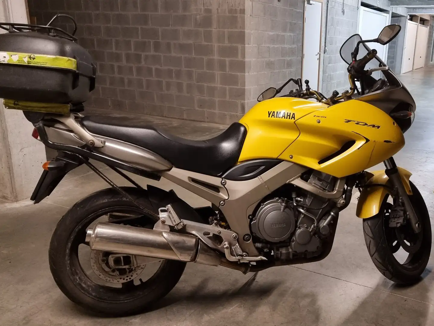 Yamaha TDM 900 žuta - 2