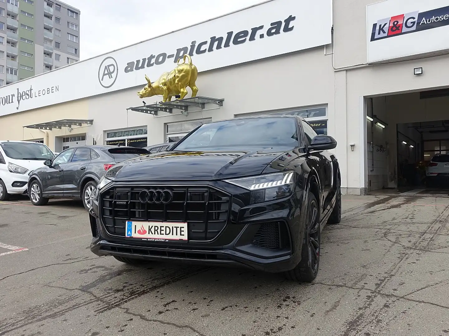 Audi Q8 55 TFSI e quattro Tiptronic Noir - 1