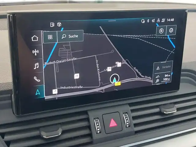 Audi Q5 view 13