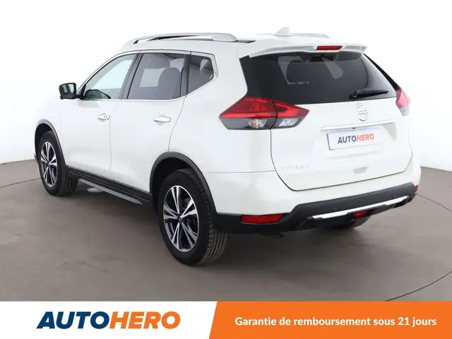Nissan X-Trail view 4