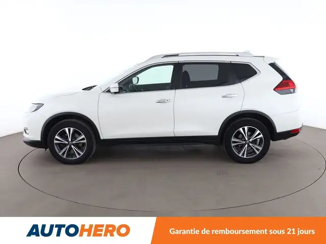 Nissan X-Trail view 3