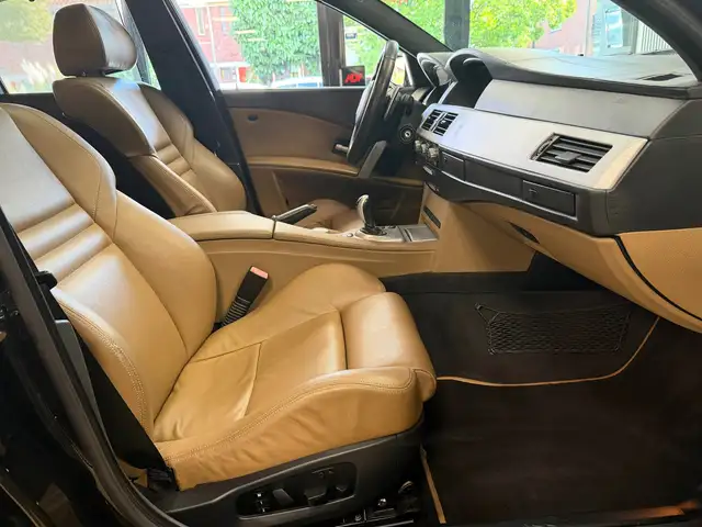 BMW M5 view 9