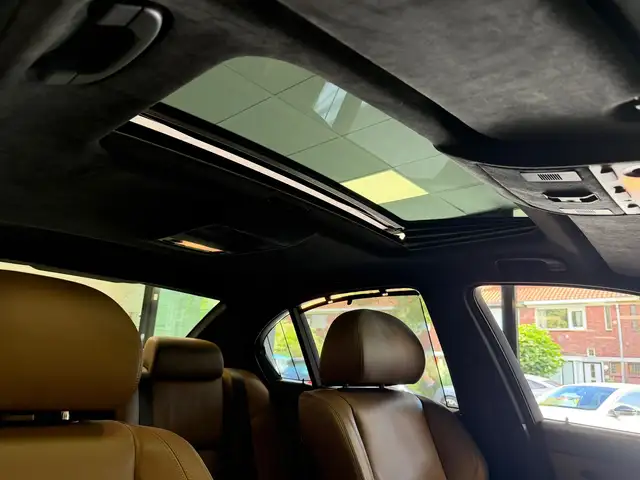 BMW M5 view 11