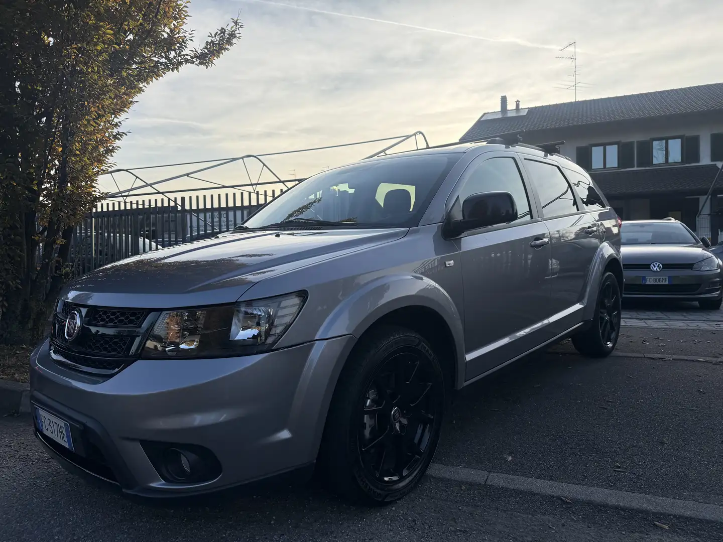Fiat Freemont 16v Black Code 4x4 170cv auto Grigio - 2