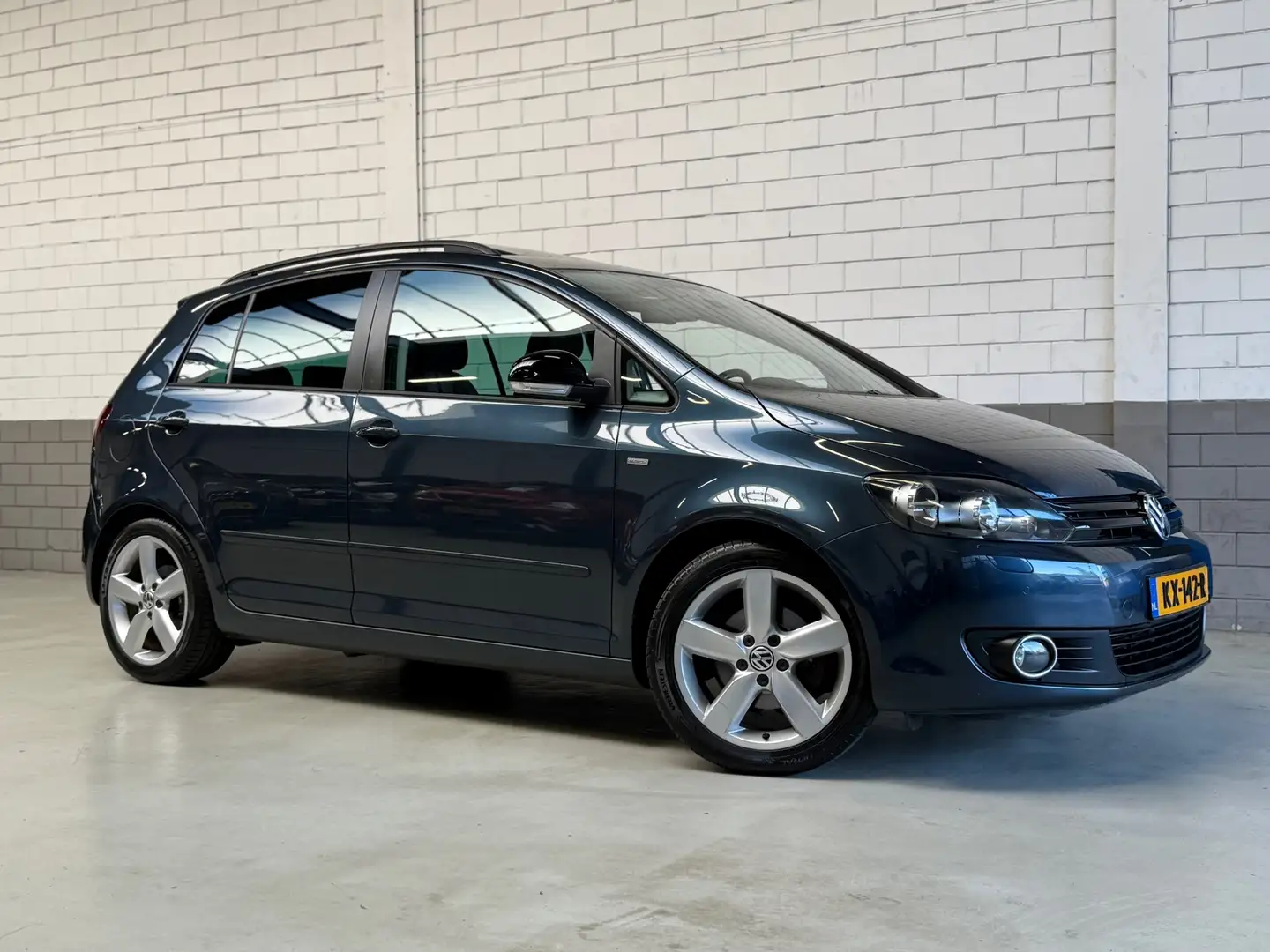 Volkswagen Golf Plus 1.2 TSI Highline BlueMotion Blauw - 1
