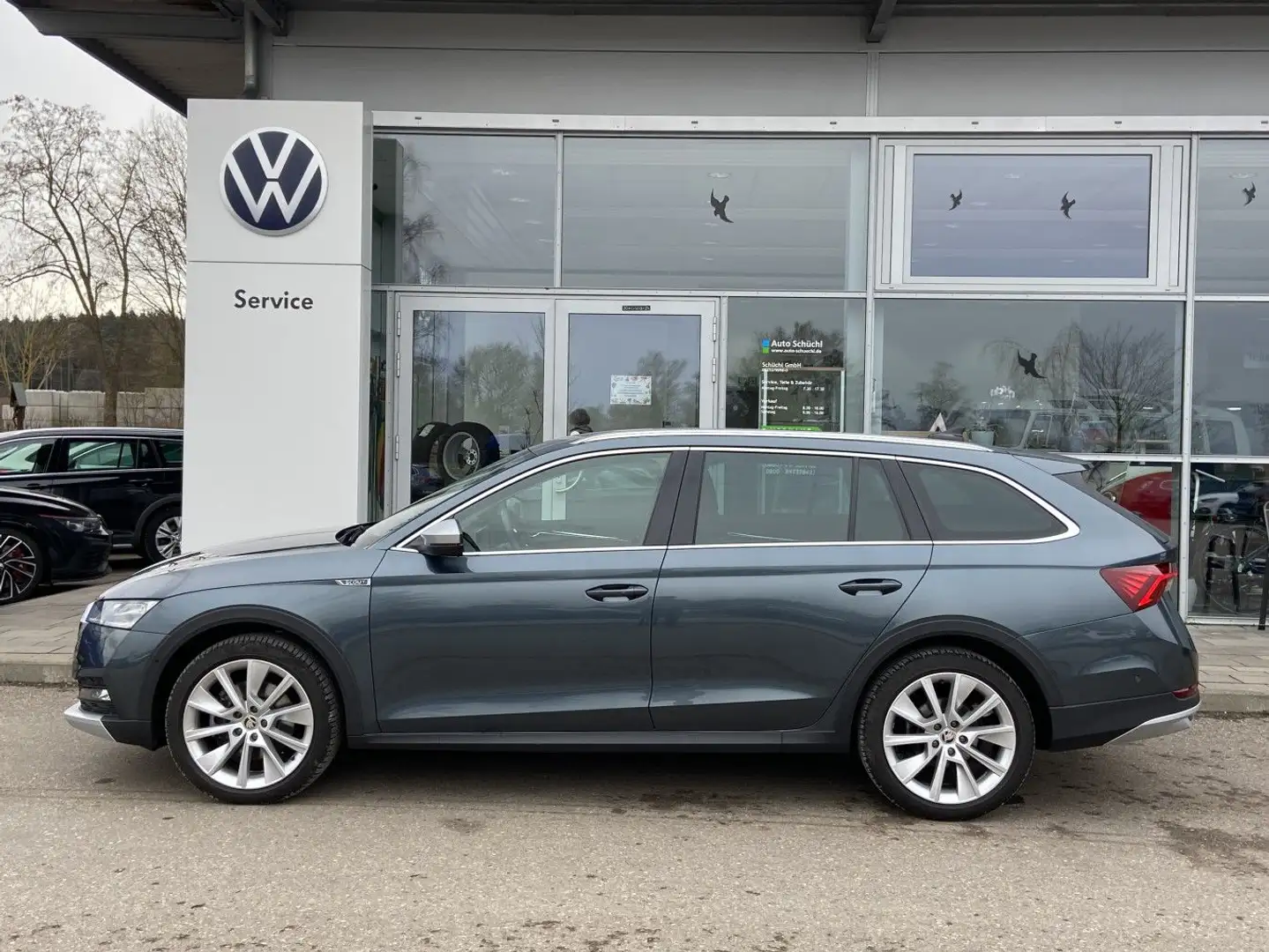 Skoda Octavia Scout 2.0 TDI DSG 4x4 18"+AHK+EL.HECK+NA Grau - 2