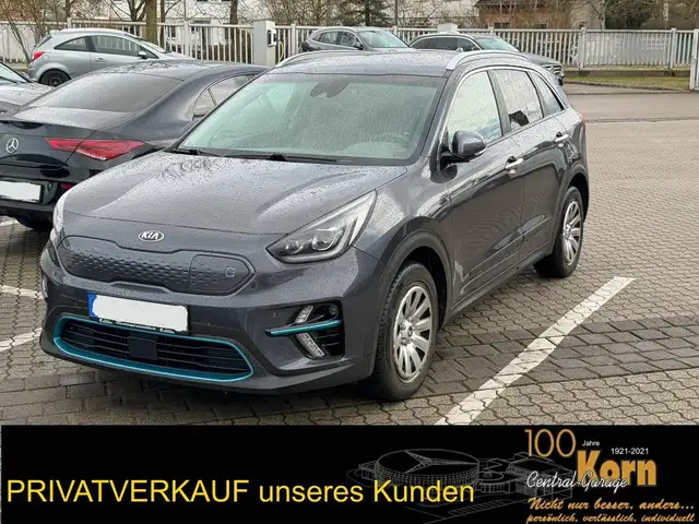 Kia Niro e- Spirit 64KW ACC Bel.Sitz LED+Winterräder
