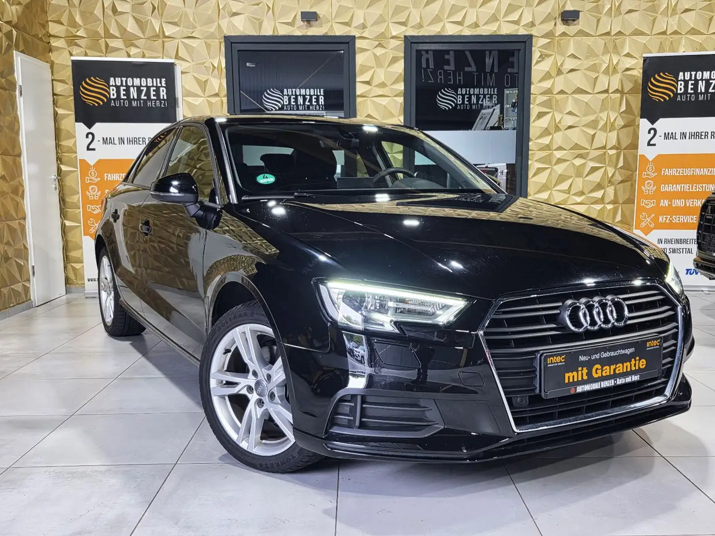 Audi A3 Limousine 35 TFSI basis**PDC**SHZ**NAVI** Negro - 1