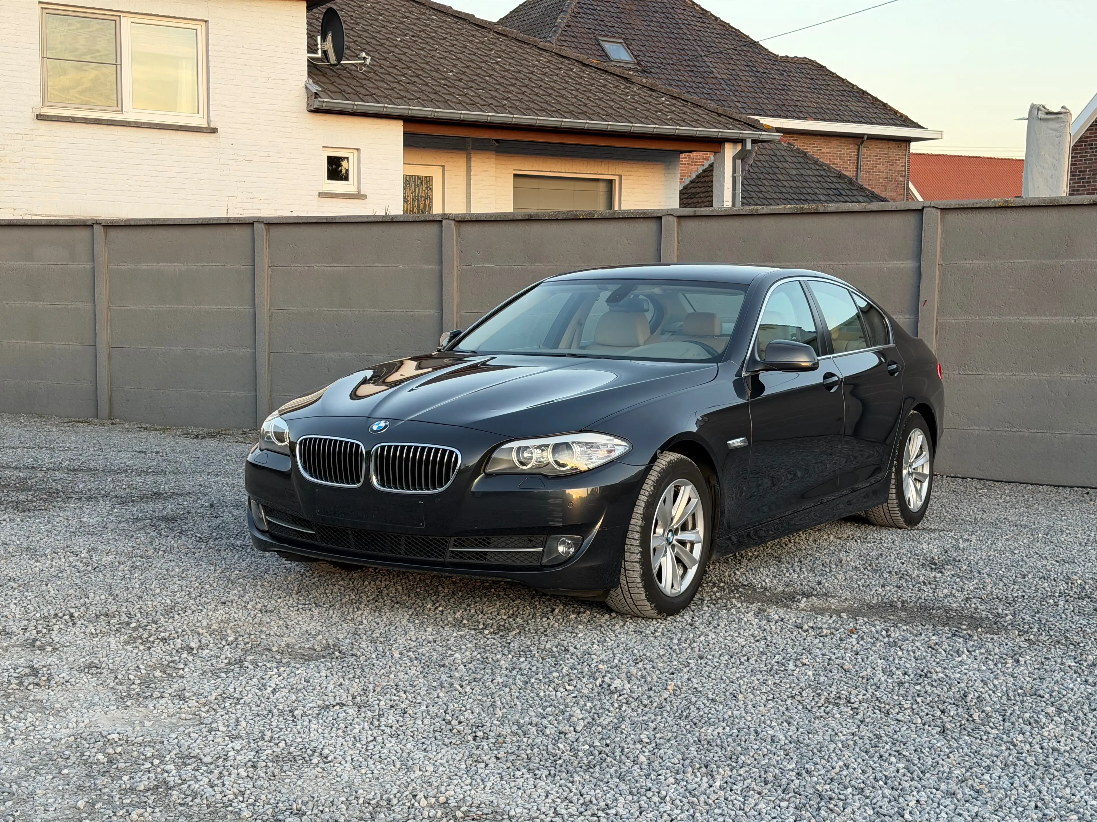 BMW 523 i * INDIVIDUAL * AUTOMATIC * NAVIGATIE * LEDER * — photo 4