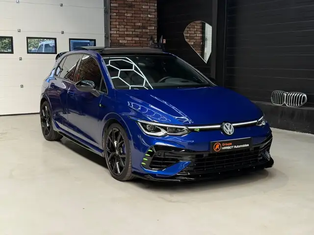Volkswagen Golf view 3