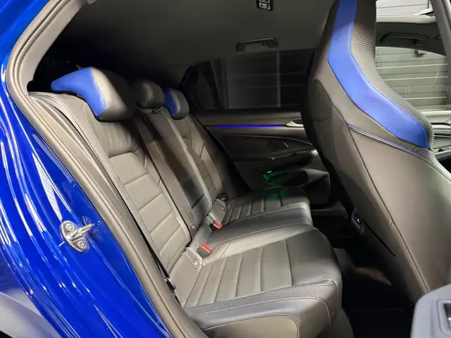 Volkswagen Golf view 11