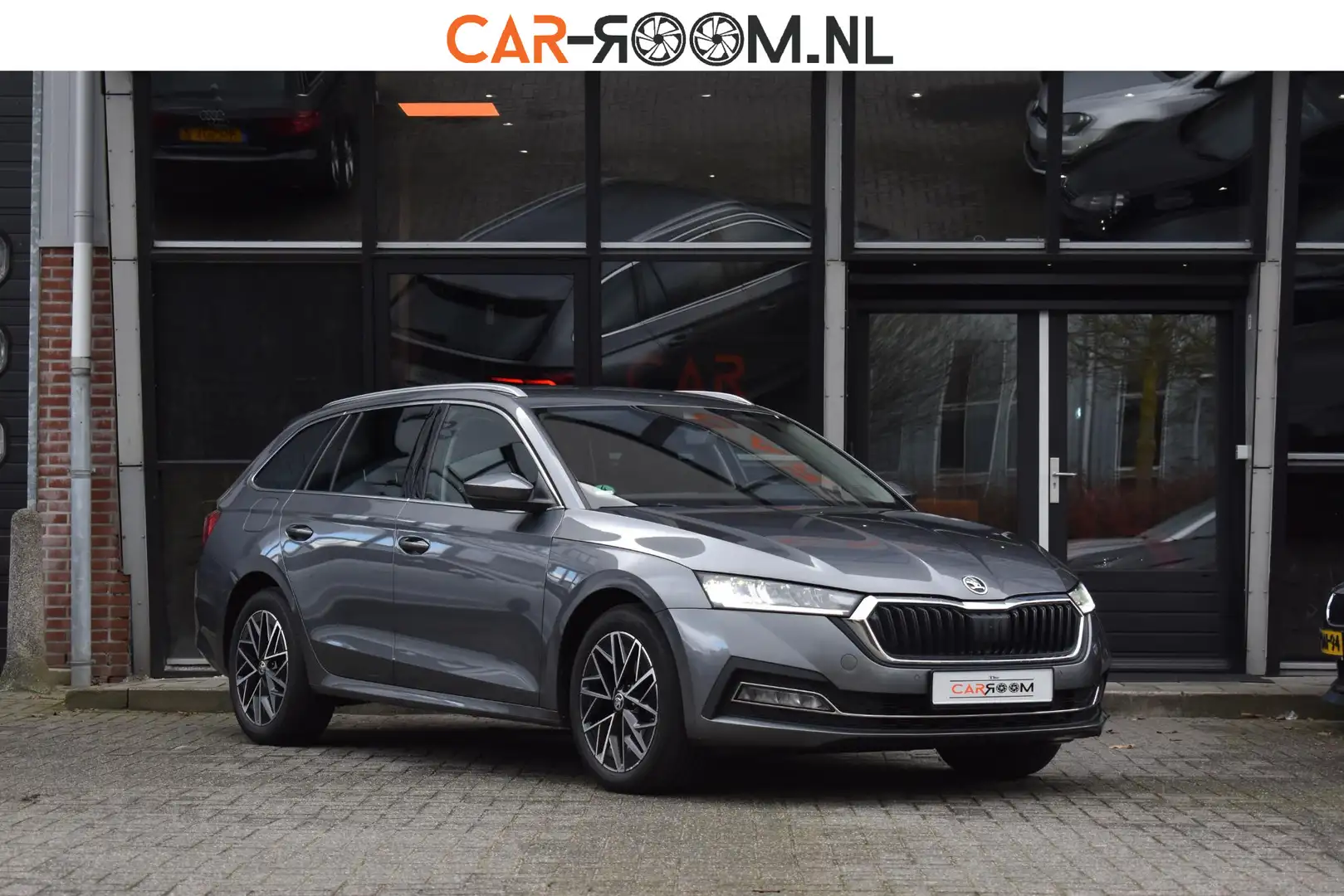 Skoda Octavia Combi 2.0 TDI 4X4 Aut - 1