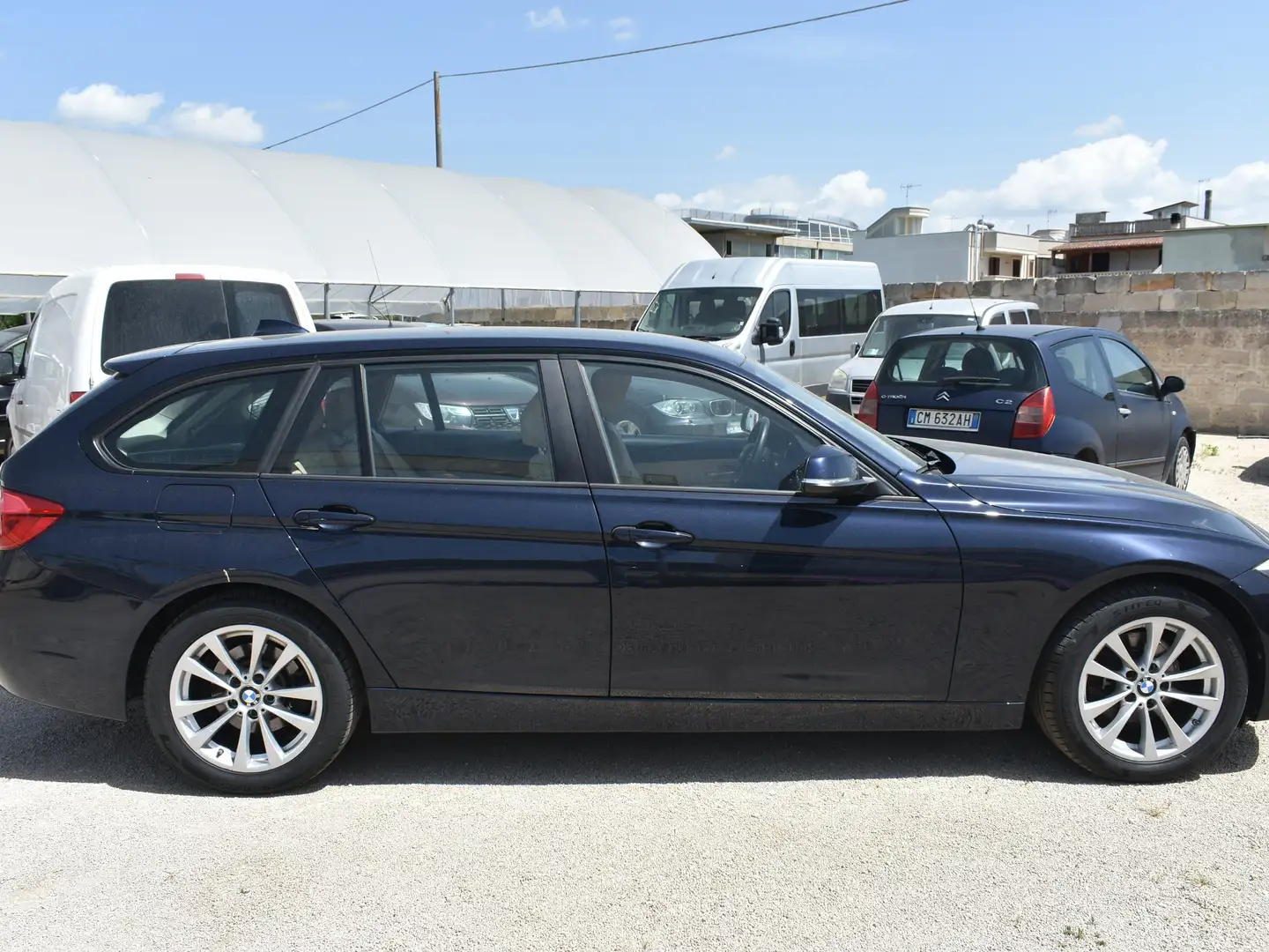 BMW 320 320d Touring xdrive Business Advantage auto Nero - 2