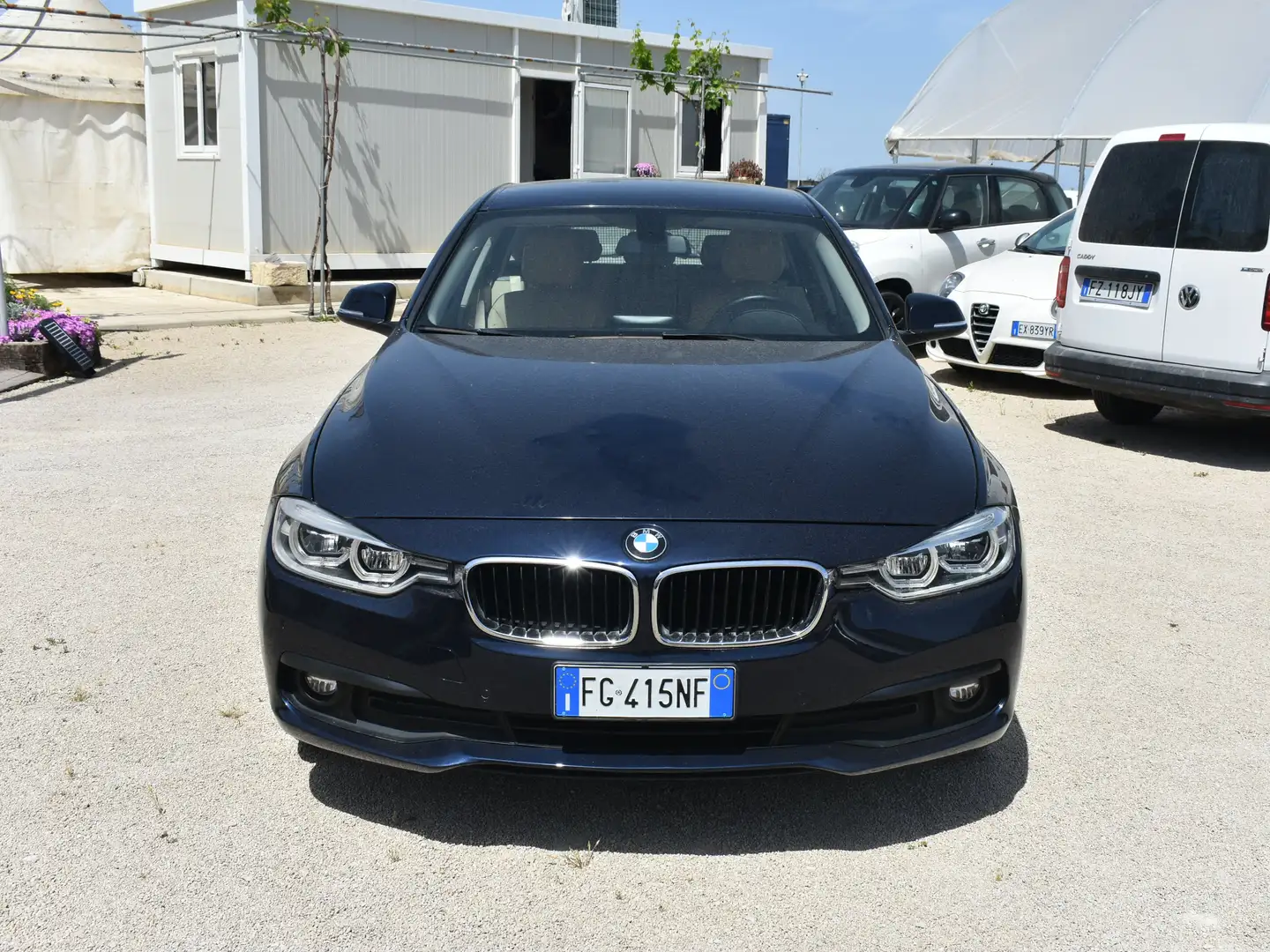 BMW 320 320d Touring xdrive Business Advantage auto Nero - 1